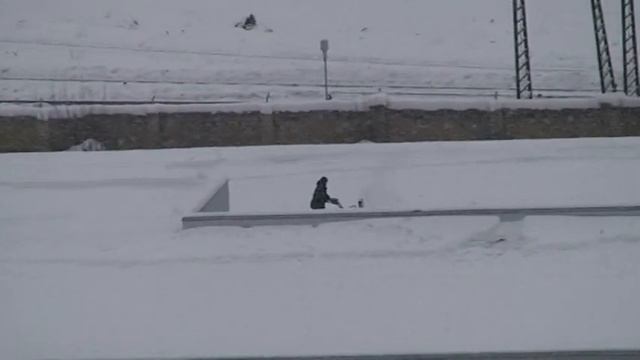 уборка снега. москва. 28.01.2011 смотреть онлайн
