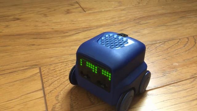 Boxer robot! (He is very active!) смотреть онлайн