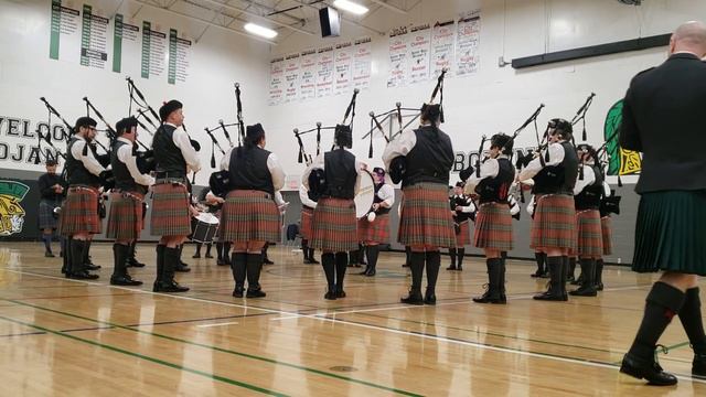 Edmonton & District Pipe Band Medley Ogden Indoor смотреть онлайн