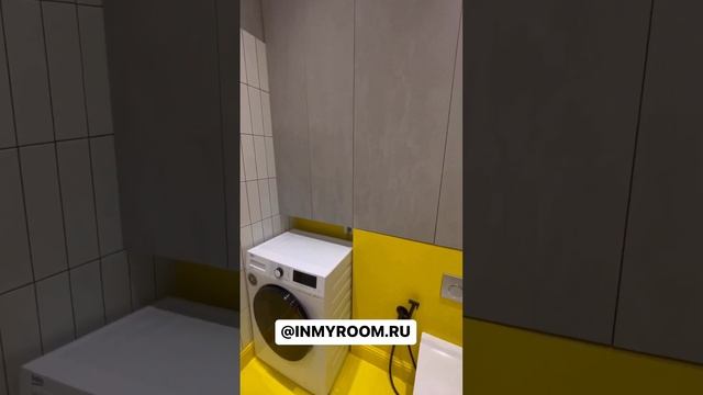☀️Яркая ванная комната всего на 3,6 кв.м. от дизайнера Ирины Шевченко! Оценили цвет? #shorts смотреть онлайн