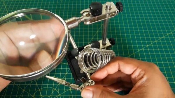 Helping Hand Magnifier With Soldering Stand