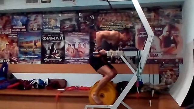 Задворный Борис отжимание на брусьях 120 кг на 1 раз смотреть онлайн