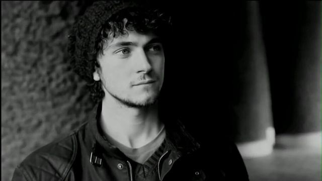 George Blagden "Apologize" смотреть онлайн