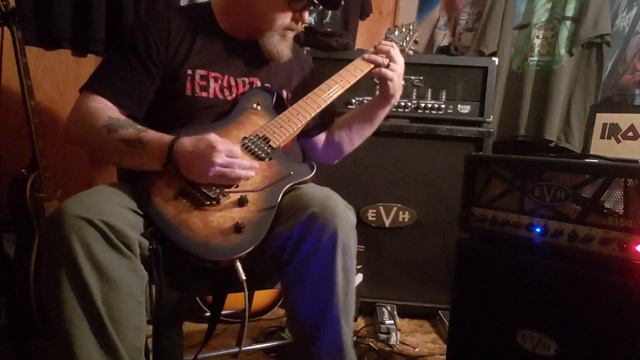 EVH Wolfgang Midnight Sunset and EVH 5150 EL34 50 watt смотреть онлайн