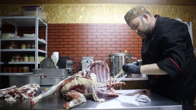 Тушенка из козы. Быстрая разделка козы . Козья тушенка в автоклаве. смотреть онлайн