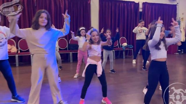 Shake Your Pom Pom - Hip Hop & Dancehall Kids - Daniela Dias | Like a Boss Dance Gaia смотреть онлайн