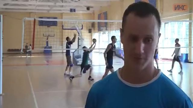 Лучшие крымские любители волейбола соревнуются в спорткомплексе «Муссон» смотреть онлайн
