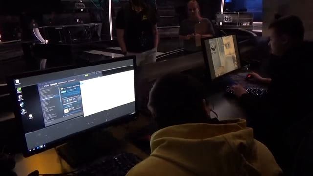 Guardian is trying to fix his config (ENG SUBS) смотреть онлайн