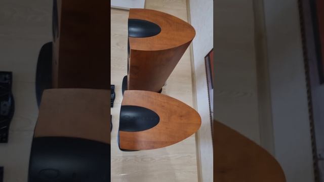 Акустика KEF iQ70 в состоянии новой смотреть онлайн