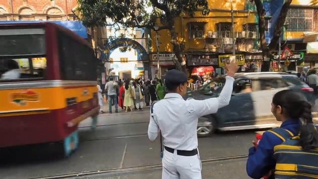 Безумная Индия Бедность в трущобах, грабежи, и добрые индусы.