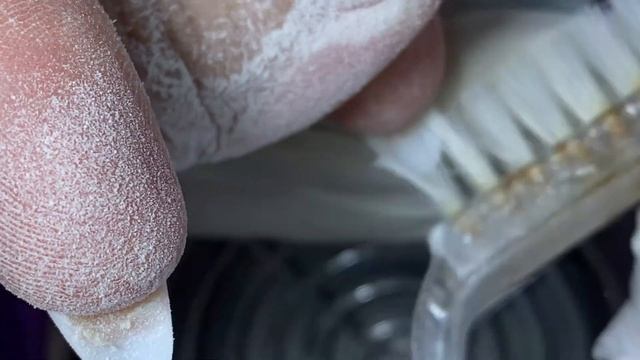 Коррекция ногтей, градиент под молочным гелем. Стемпинг. смотреть онлайн