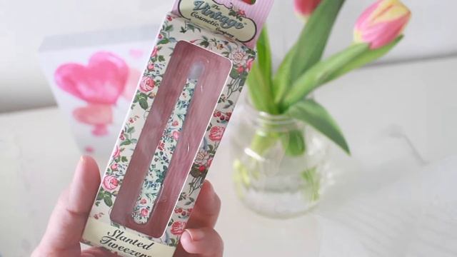 GLOSSYBOX -February || Rougepout Beauty смотреть онлайн