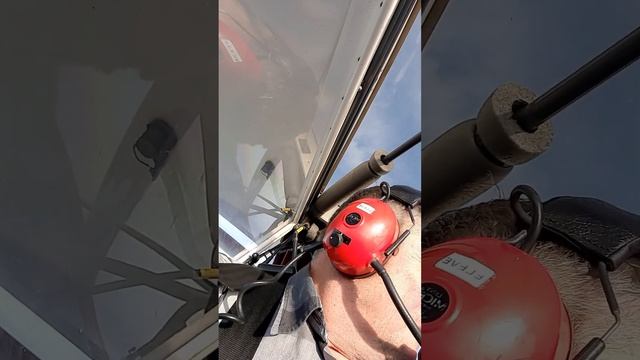 Папа летает на легкомоторном самолёте. 64 года. Подарок на днюху. смотреть онлайн