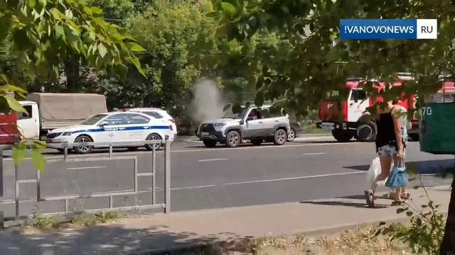 В Иванове загорелся автомобиль смотреть онлайн