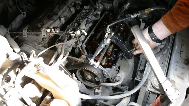 Замена сальников клапанов двигатель Митсубиши 6A13. Часть 1-я. смотреть онлайн