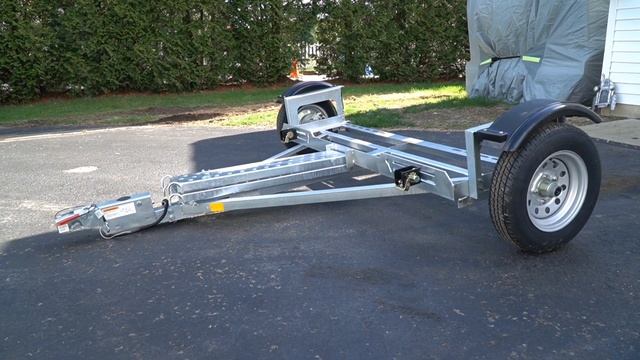 Watch this video before you buy a tow dolly! Things to look for when purchasing a dolly! смотреть онлайн