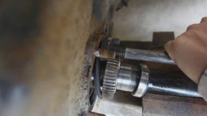 Toyota Hilux rear wheel bearing replacement