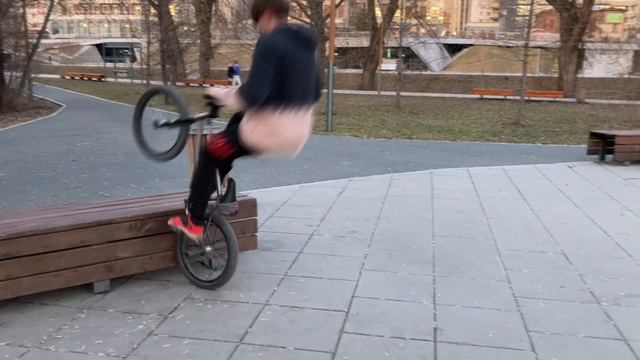 Street Edit - Another LifeMotionless In White смотреть онлайн