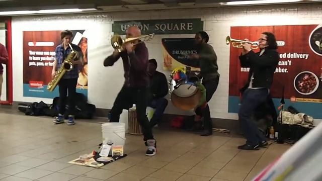 NEW YORK UNION SQUARE смотреть онлайн