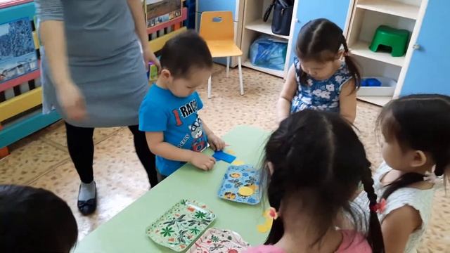 НОД по ФЭМП в младшей группе МБДОУ "Детского сада"Сардаана" молодой воспитатель Колодезникова Т.А. смотреть онлайн
