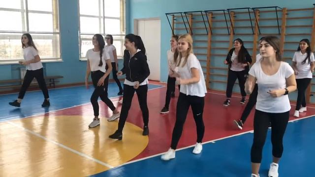 Спорт-альтернатива пагубным привычкам. Гимназия #5 г.Сочи смотреть онлайн