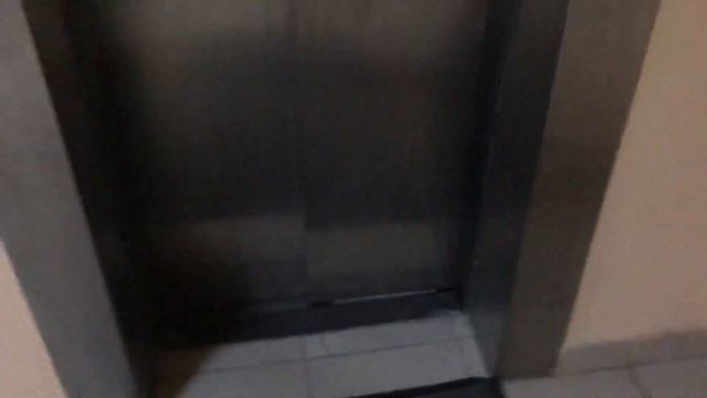 Лифты МЛМ 2014 г. в. @ ТЦ Ленинград смотреть онлайн