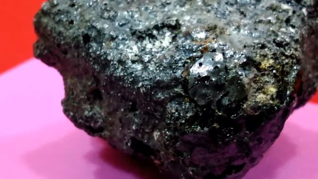 Лунный метеорит - единственный редкий лунный гранитный метеорит, обнаруженный на Тайване в 2021 год смотреть онлайн