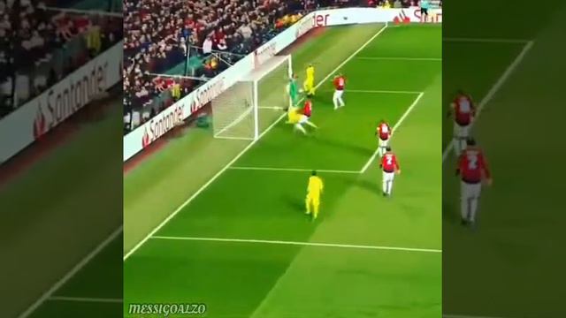 Месси разбил нос смотреть онлайн