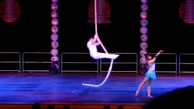 Китайский цирк - новый год в Манеже 2012.flv смотреть онлайн