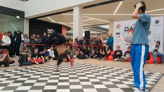 Bboy Ninja Powe Am vs Bboy Malish смотреть онлайн