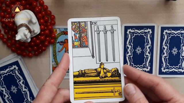 ЛЮБИТ ЛИ ОН МЕНЯ ИЛИ ИСПОЛЬЗУЕТ? ОНЛАЙН ГАДАНИЕ/ Школа Таро Golden Charm смотреть онлайн