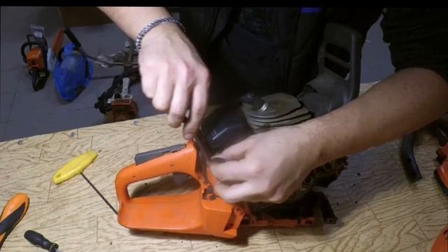 Бензопила HUSQVARNA / ШЛАНГ НЕ ТУДА / HUSQVARNA Chainsaw / WRONG HOSE смотреть онлайн