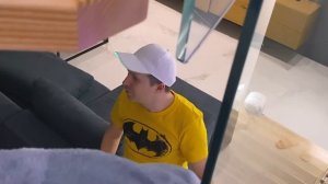 24 часа на ЛЕСТНИЦЕ! Живу целый день только на ступеньках. 24ч челлендж ? Afinka