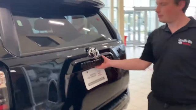Check Out the 2019 Toyota 4Runner SR5 4dr 4x4 at Stouffville Toyota! смотреть онлайн