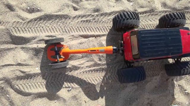 Metal detector on a RC Car, Scuba Tector смотреть онлайн