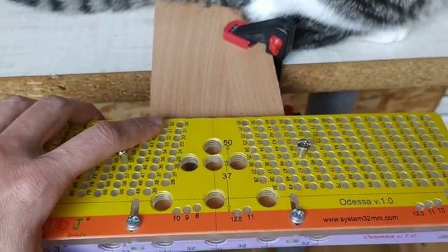 Мебельный кондуктор для сверления - Odessa смотреть онлайн