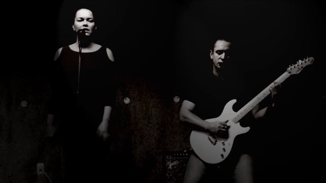 Amy Winehouse Back To Black cover by Liquid Brunch смотреть онлайн