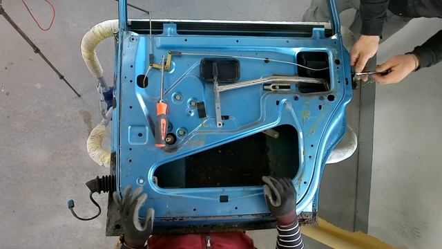 How to Teardown a Volvo 240 Door. Full take apart and Dismantle Guide смотреть онлайн