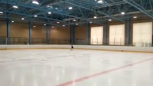 Моё первое индивидуальное выступление по фигурному катанию смотреть онлайн