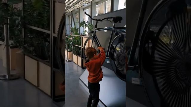 Центр науки Коперника, Варшава 2022 смотреть онлайн