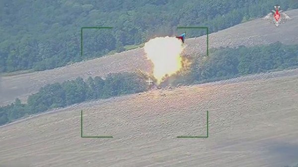 Уничтожение реактивной системы залпового огня M270 MLRS в Сумской области