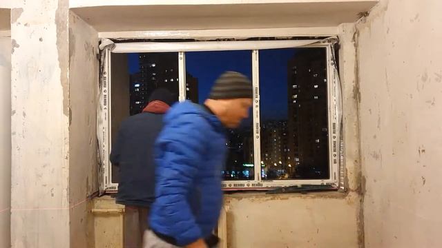 Демонтаж и монтаж пластикового окна. Установка трехстворчатого окна. – Компания Мастер Окон Москва смотреть онлайн