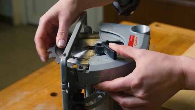 ДП-165/1300 и ДП-190/1600 | Обзор дисковых пил Интерскол смотреть онлайн