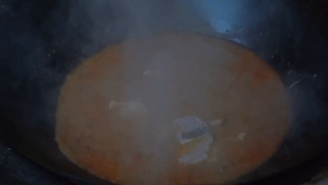3斤鱘魚，二弟做“鐵鍋燉魚”，香辣入味湯汁拌飯吃真解饞｜Mukbang【鐵鍋視頻】 смотреть онлайн