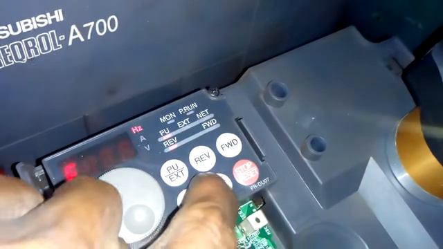 Biến tần Mitsubishi A700 (FR A720-7.5k) смотреть онлайн