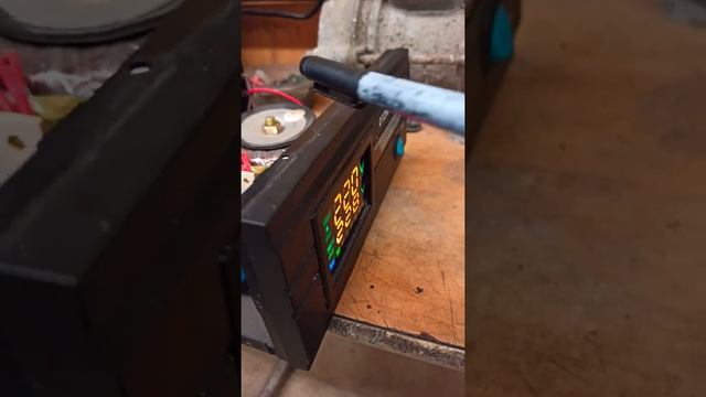 Косяк стабилизатора VoTo, DTZM500VA. смотреть онлайн