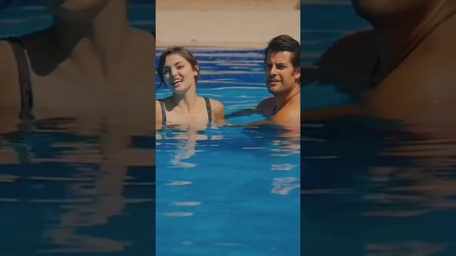 Эда учиться плавать // Серкан ревнует Эду к тренеру///Постучись в мою дверь смотреть онлайн