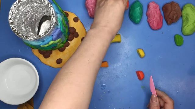 Урок#10 - КАШПО «Разноцветные рыбки» из солёного теста смотреть онлайн