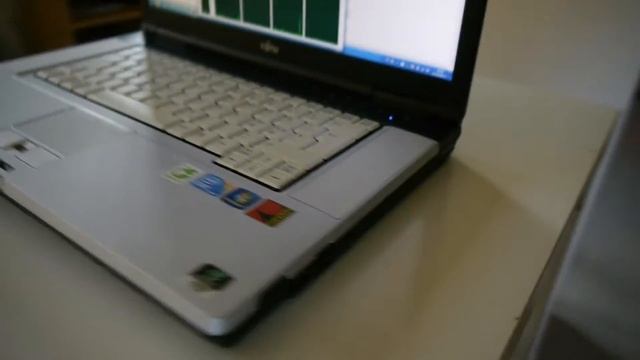 Fujitsu Celsius H700: Mobile Workstation with Core i7, Quadro FX 880M смотреть онлайн