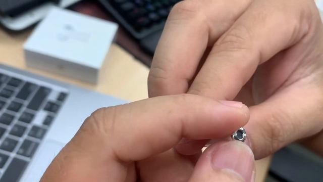 Review tai nghe Airpod 2 của Apple, được tặng khi mua Macbook pro M1. Tại thời điểm ra mắt iphone 1 смотреть онлайн